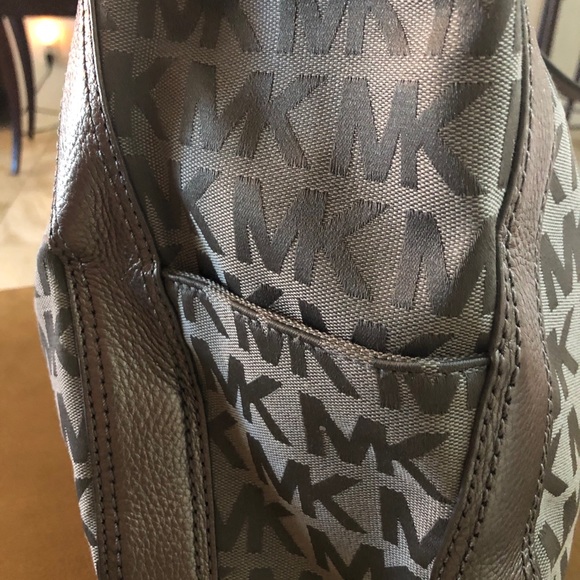 Gray Michael Kors Purse - Picture 3 of 8